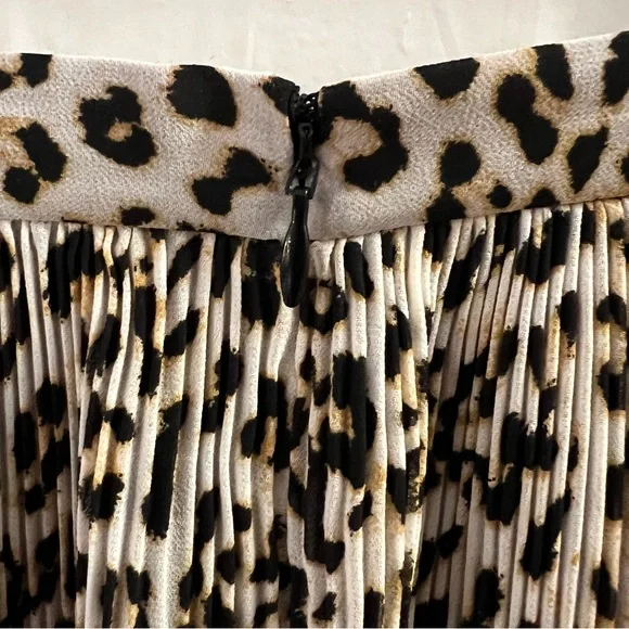 BANANA REPUBLIC SKIRT, Size 10P, Leopard Print Lined Mini Skirt w/ Pleats, NEW. - Picture 7 of 10